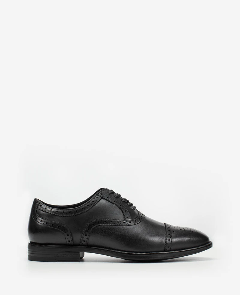 Future Pod Medallion Cap Toe Lace up