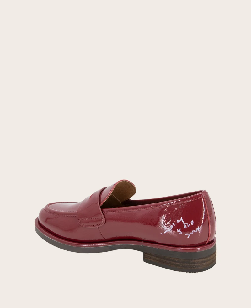 GENTLE SOULS - Cybil Crinkle Patent Loafer - Image 4
