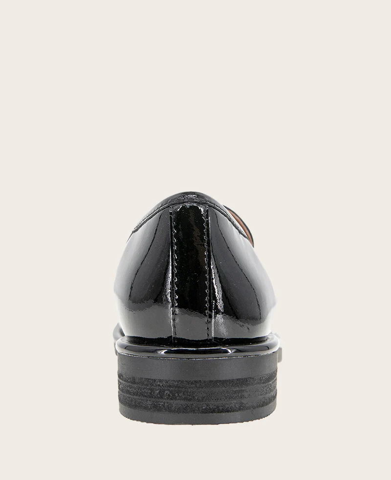 GENTLE SOULS - Cybil Patent Loafer - Image 3