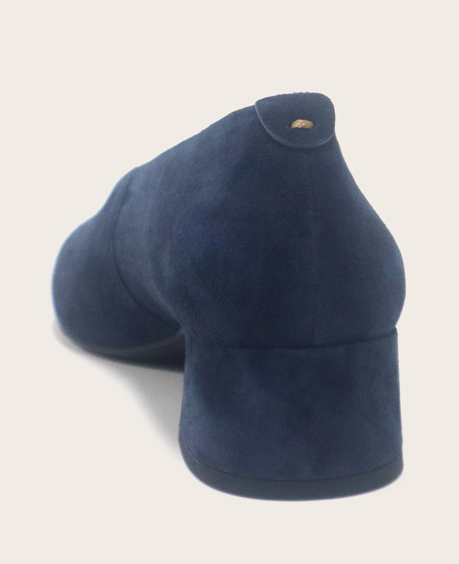 GENTLE SOULS - Galleria Suede Pump - Image 3