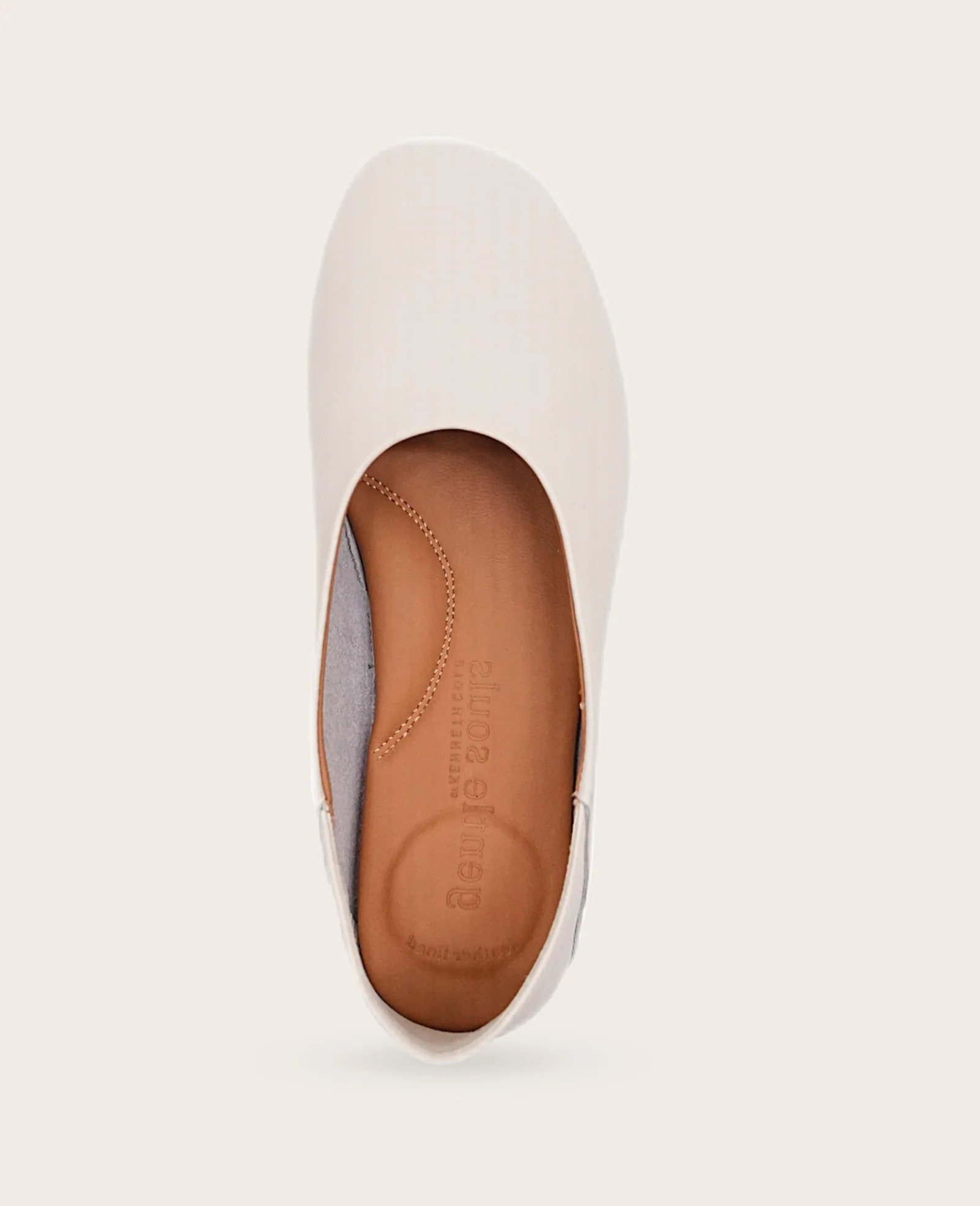 GENTLE SOULS - Indie Leather Flat - Image 4