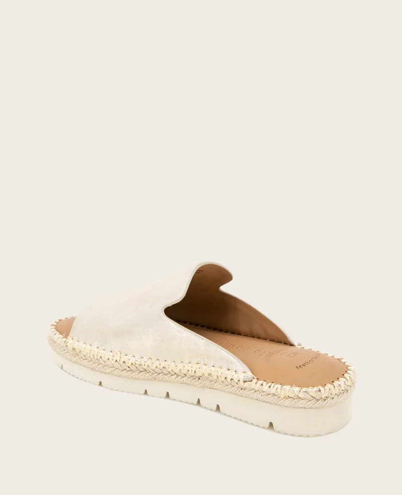 GENTLE SOULS - Leilani Metallic Platform Slip On Sandal - Image 4