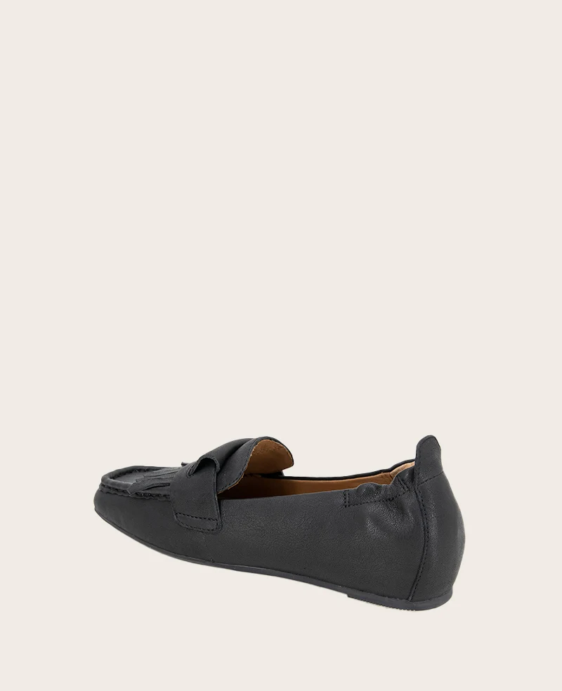 GENTLE SOULS - Scotty Tassel Leather Loafer - Image 4