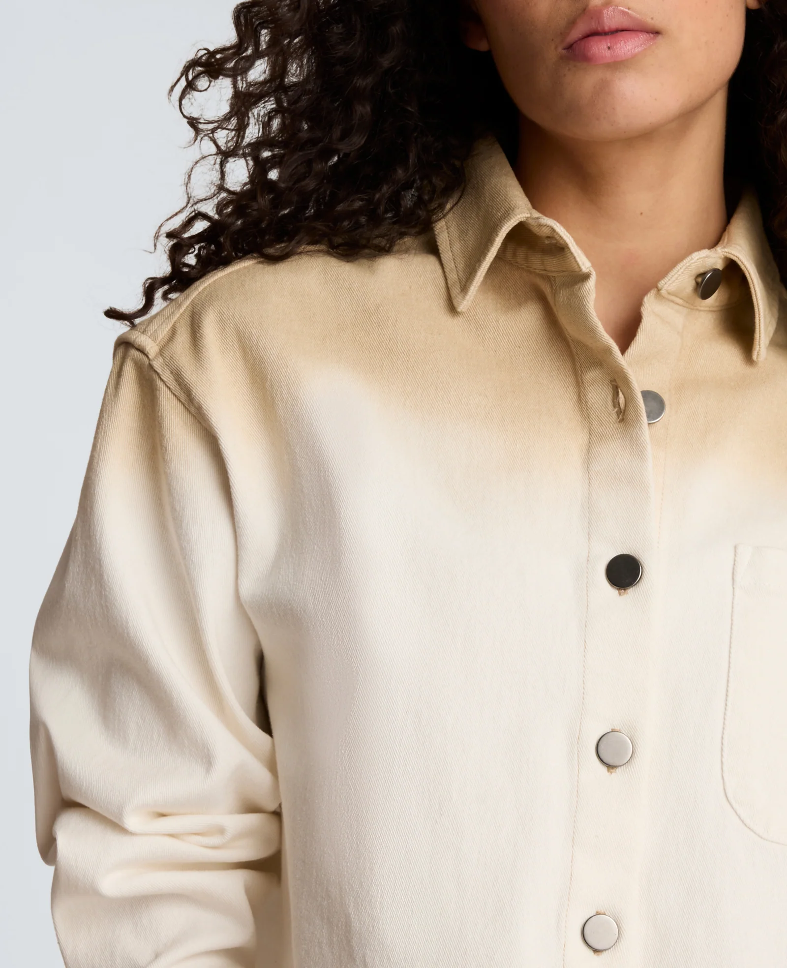 Gradient Oversized Cropped Shacket in Comfort Stretch Denim - Image 4
