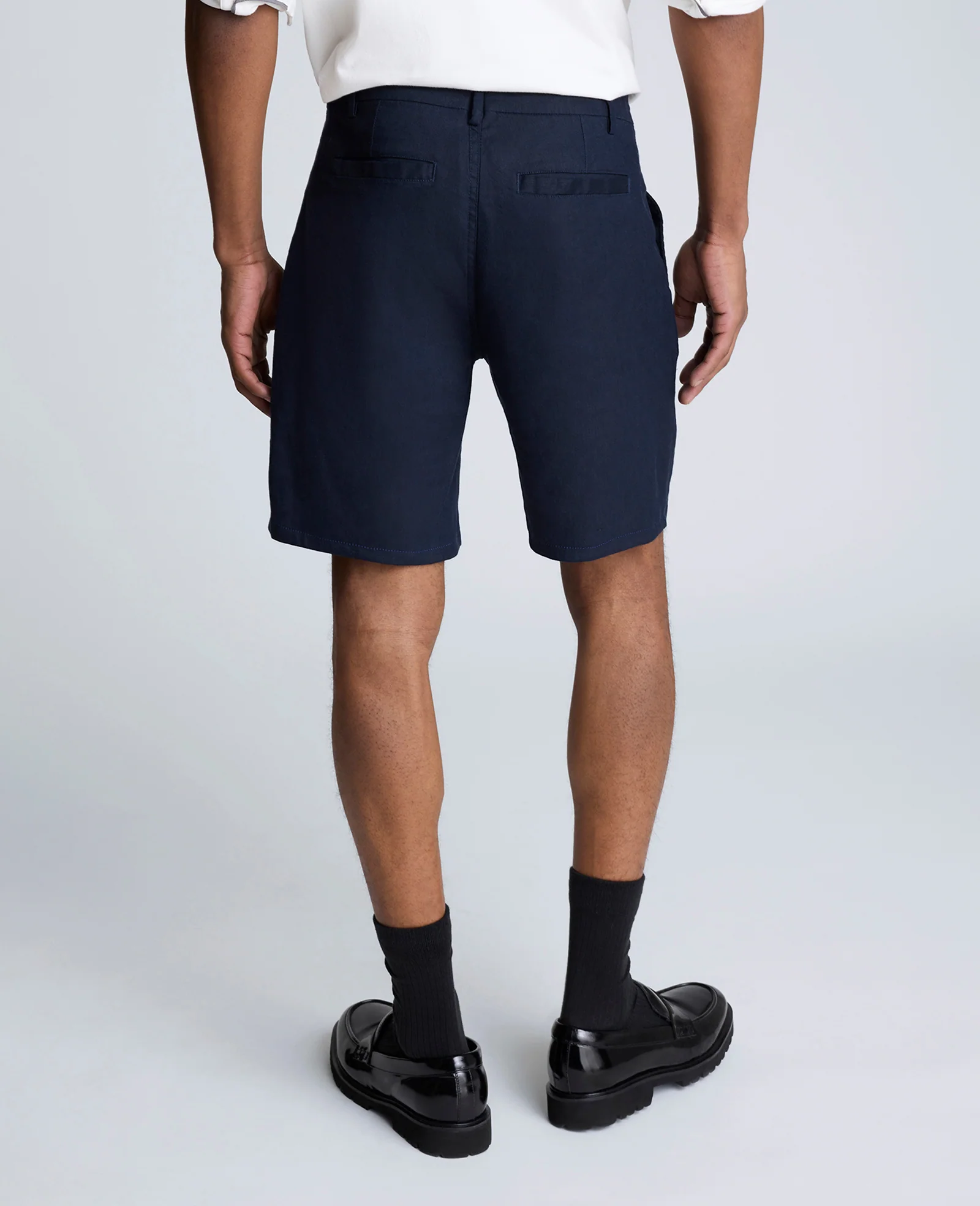 Performance Pleated Linen Short - Image 3