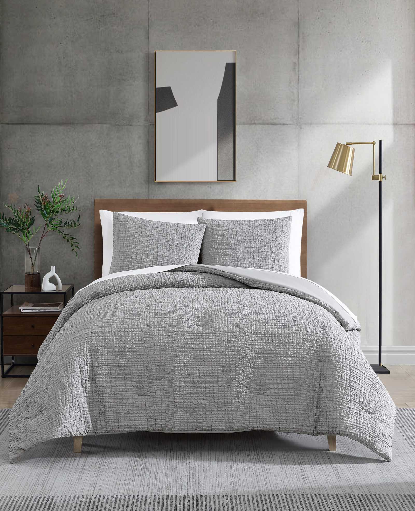 Serenity Wavy Lines Comforter Set