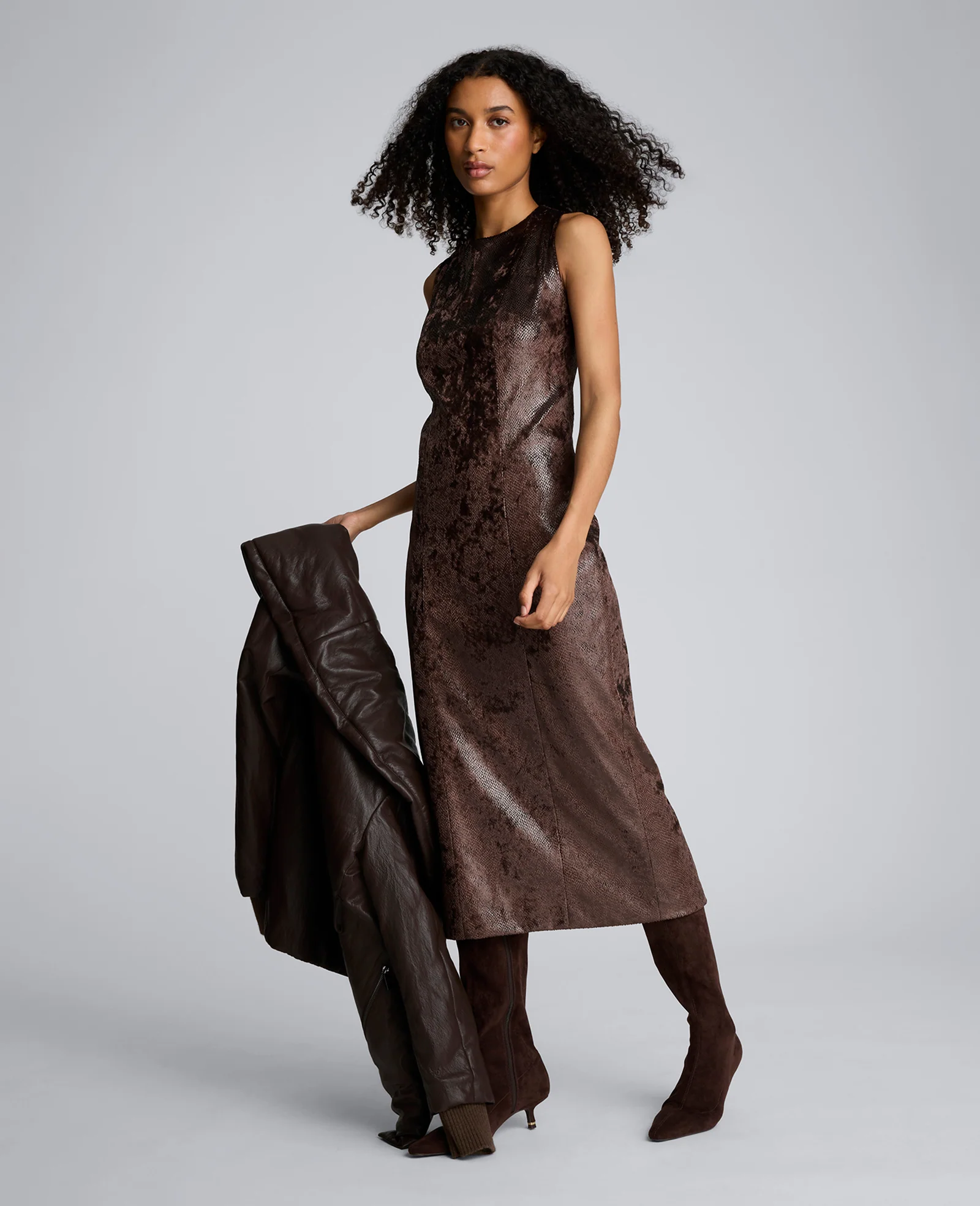 Snake Skin Textured Velvet Crew Neck Sheath Midi Dress - Image 3
