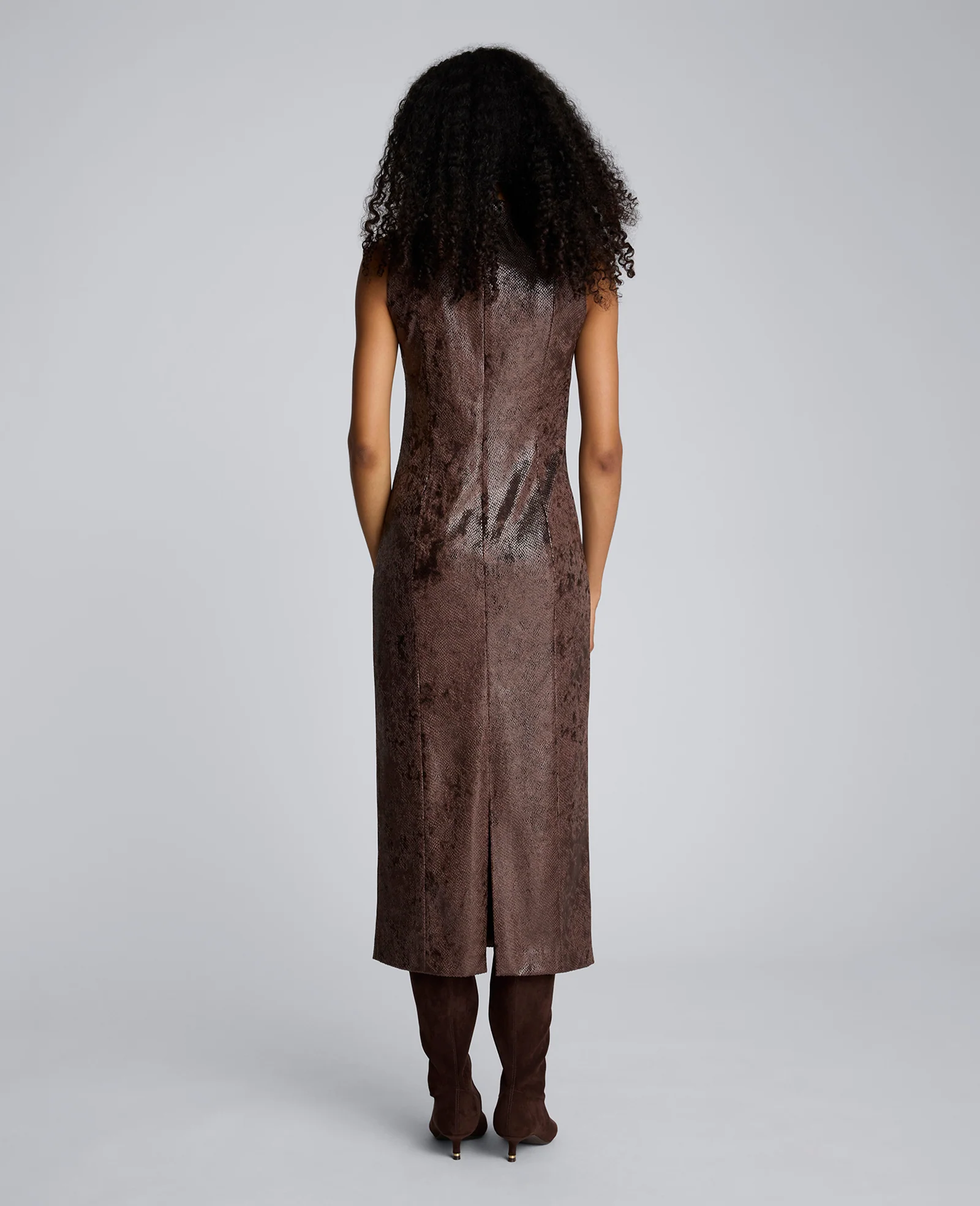 Snake Skin Textured Velvet Crew Neck Sheath Midi Dress - Image 5
